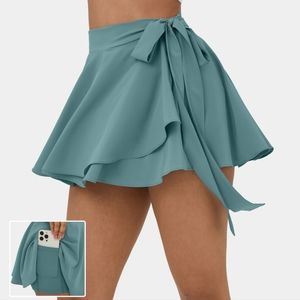 NWOT HALARA Breezeful Lace Up 2-in-1 Side Pocket Flowy Micro Mini Flare Skirt